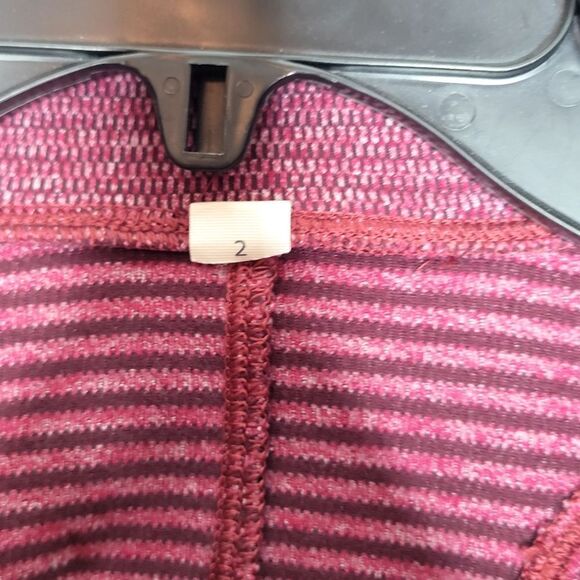 Lululemon Runderful 1/2 Zip Pullover Size 2 - Picture 12 of 16
